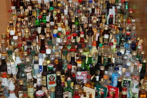 mini-liquor-bottles1